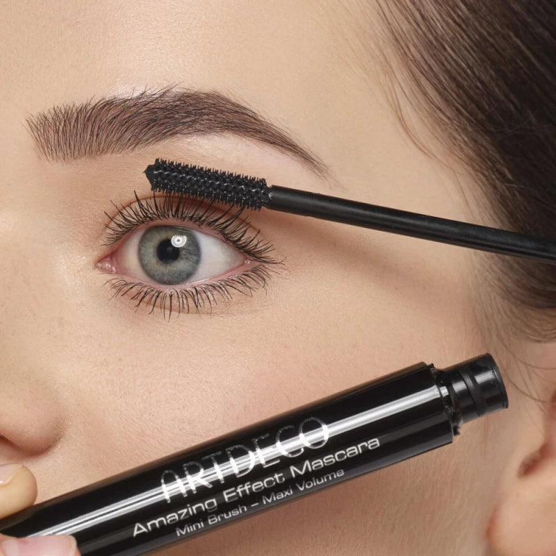 MASCARA AMAZING EFFECT